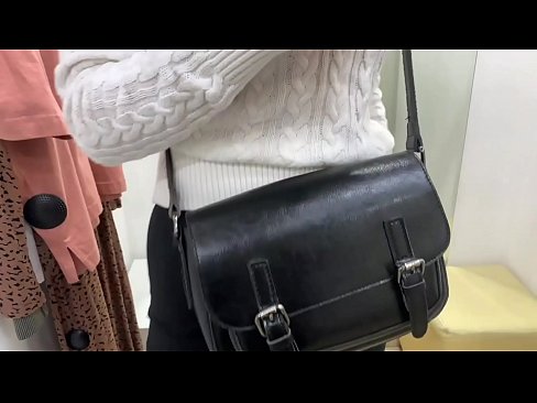 ❤️ Masturbation publique de la jeune salope FeralBerry avec un gode dans la cabine d'essayage ️❌ Porno russe at porn fr.courseclass.ru ❤