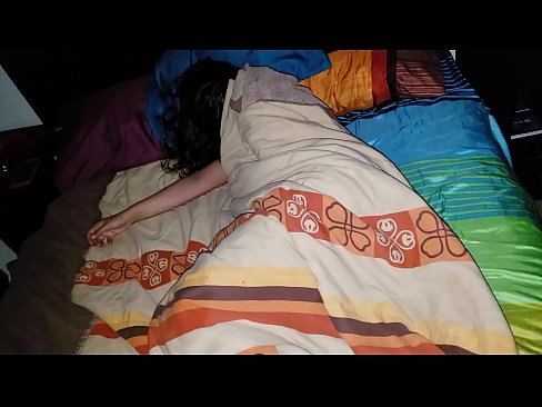 ❤️ Beau-fils réprimandant sa jeune belle-mère pendant qu'elle dort. ️❌ Porno russe at porn fr.courseclass.ru ❤